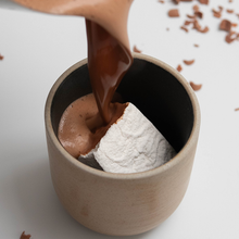 Load image into Gallery viewer, Extra dark hot chocolate flakes | 80% | Blend